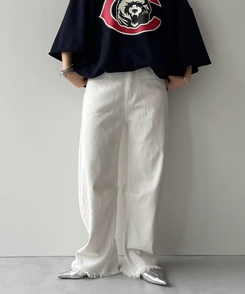 wee9s(ウィークス)の「curve denim / カーブデニム(デニムパンツ・レディース・アイボリー/ブラック・M/S)」の3枚目の写真