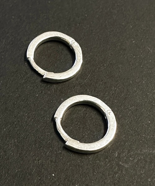 Magine（マージン）の「SV925 FLAT HOOP PIERCE(S) 12mm:シルバー フラットデザイン フープピアス（ピアス（両耳用）・メンズ・シルバー・FREE）」の4枚目の写真