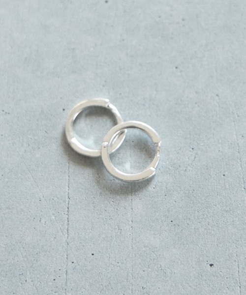 Magine（マージン）の「SV925 FLAT HOOP PIERCE(S) 12mm:シルバー フラットデザイン フープピアス（ピアス（両耳用）・メンズ・シルバー・FREE）」の3枚目の写真