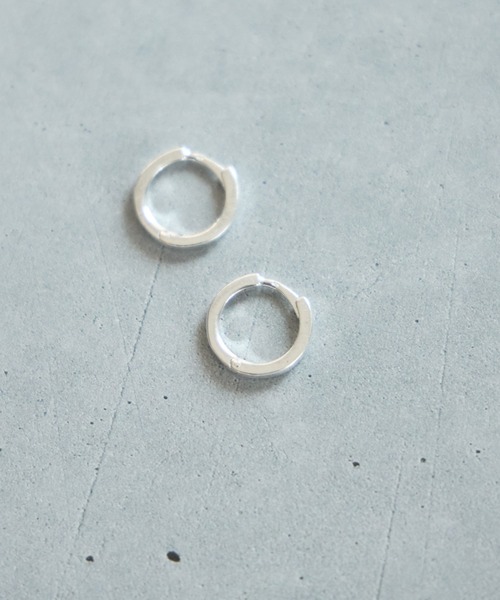 Magine（マージン）の「SV925 FLAT HOOP PIERCE(S) 12mm:シルバー フラットデザイン フープピアス（ピアス（両耳用）・メンズ・シルバー・FREE）」の5枚目の写真