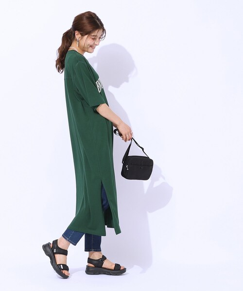 Cutie Blonde（キューティーブロンド）の「【洗える】大人のデイリーカジュアルに サイドスリットTシャツワンピース（ワンピース・レディース・ブラック/ダークグリーン/ナチュラル・02/03/04）」の10枚目の写真