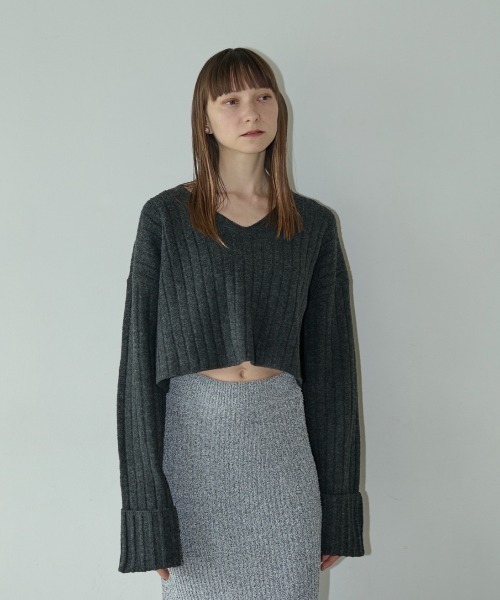 AIC.(エーアイシー)の「ロールアップワイドリブショートニット(ニット/セーター・レディース・ブラウン/チャコールグレー/ホワイト系・FREE)」の4枚目の写真