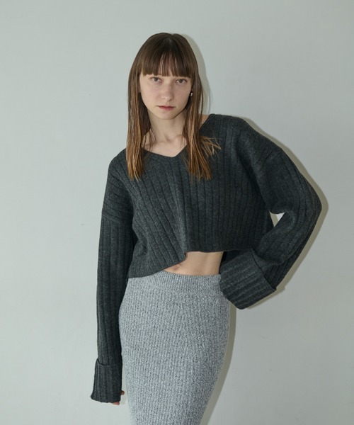 AIC.(エーアイシー)の「ロールアップワイドリブショートニット(ニット/セーター・レディース・ブラウン/チャコールグレー/ホワイト系・FREE)」の5枚目の写真