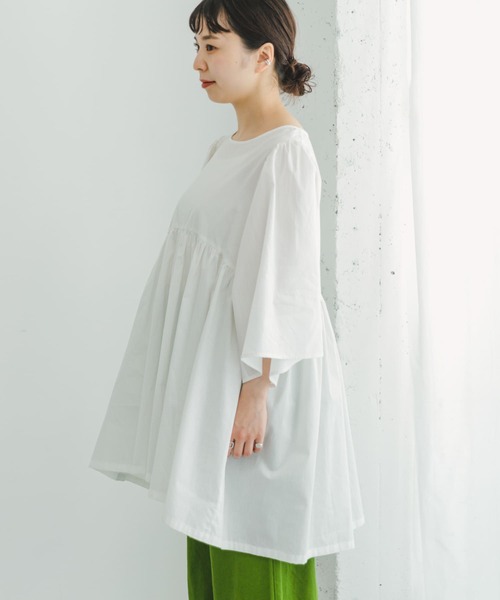 ITEMS URBANRESEARCH(アイテムズ アーバンリサーチ)の「ボリュームギャザーチュニック(シャツ/ブラウス・レディース・ホワイト/ブラック・FREE)」の9枚目の写真