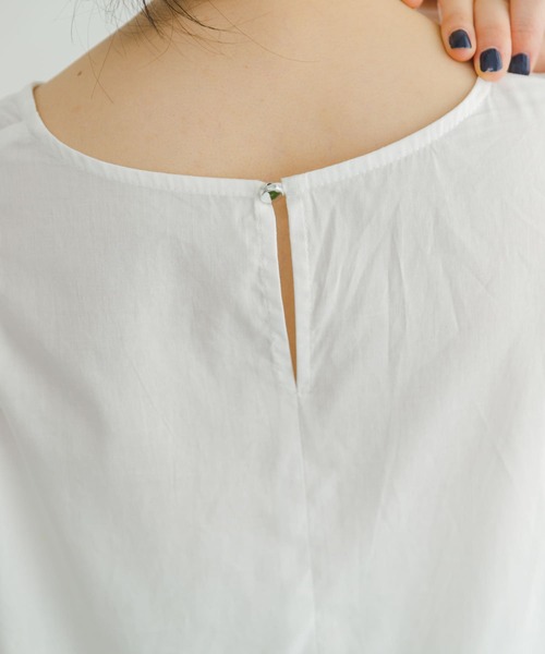 ITEMS URBANRESEARCH(アイテムズ アーバンリサーチ)の「ボリュームギャザーチュニック(シャツ/ブラウス・レディース・ホワイト/ブラック・FREE)」の16枚目の写真