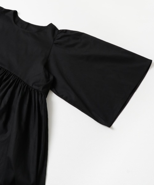 ITEMS URBANRESEARCH(アイテムズ アーバンリサーチ)の「ボリュームギャザーチュニック(シャツ/ブラウス・レディース・ホワイト/ブラック・FREE)」の19枚目の写真