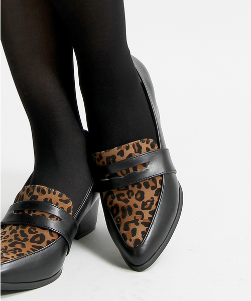 WEGO（ウィゴー）の「WEGO/ポインテッドローファー（ドレスシューズ・レディース・ブラック/アニマル・M/L）」の2枚目の写真