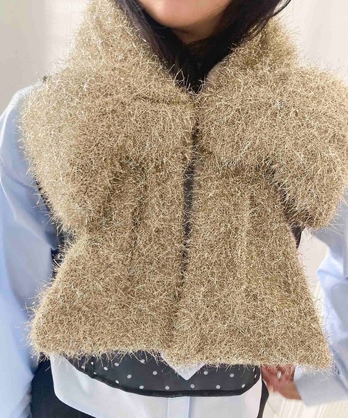 Casselini（キャセリーニ）の「Casselini(キャセリーニ)シャイニーヤーンリボンティペット（マフラー・レディース・マルチ/シルバー/ゴールド・FREE）」の2枚目の写真