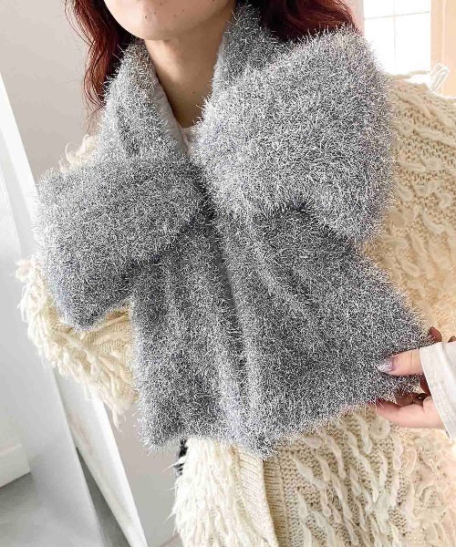 Casselini（キャセリーニ）の「Casselini(キャセリーニ)シャイニーヤーンリボンティペット（マフラー・レディース・マルチ/シルバー/ゴールド・FREE）」の14枚目の写真