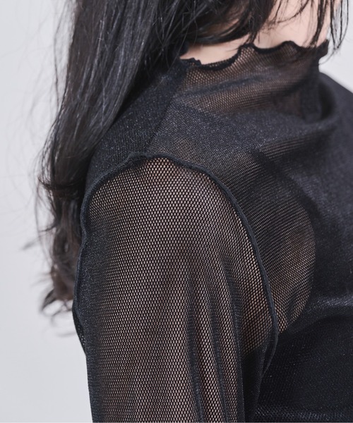 DOLLUPOOPS（ドールアップウップス）の「ベロアメッシュボトルネックトップス（その他トップス・レディース・ホワイト/ブラック・38）」の6枚目の写真