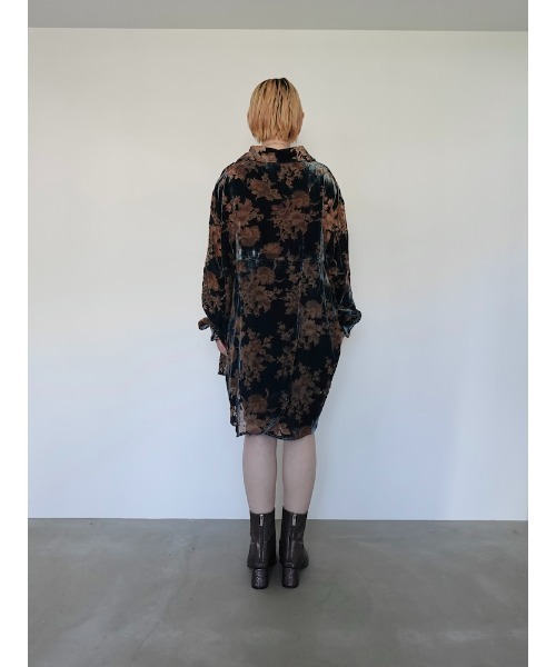 新品未使用　VELVET OVERシャツ　ブラック　ベルベットシャツ sahara（サハラ）の「Velvet Over Shirt/ベルベットオーバー