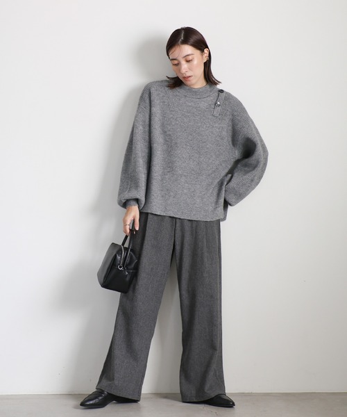 select MOCA(セレクトモカ)の「ショルダーボタンサイドスリットニット(ニット/セーター・レディース・ベージュ/ブラック/グレー・FREE)」の4枚目の写真