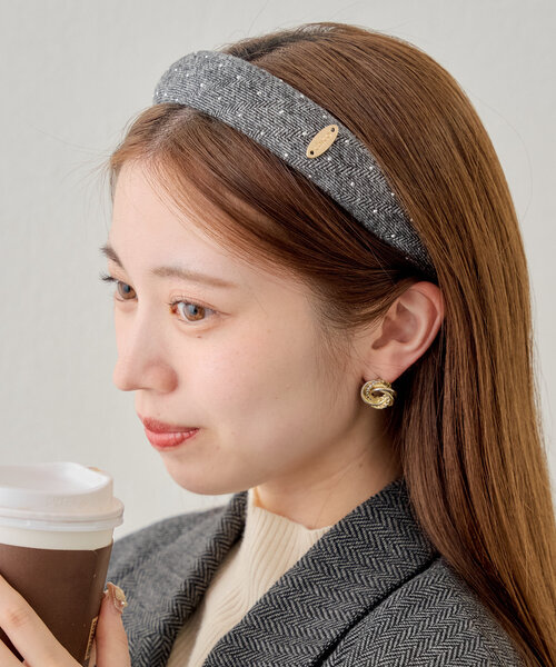 Chico（チコ）の「ツイードビジューカチューシャ（カチューシャ・レディース・ブラウン/グレー・FREE）」の2枚目の写真