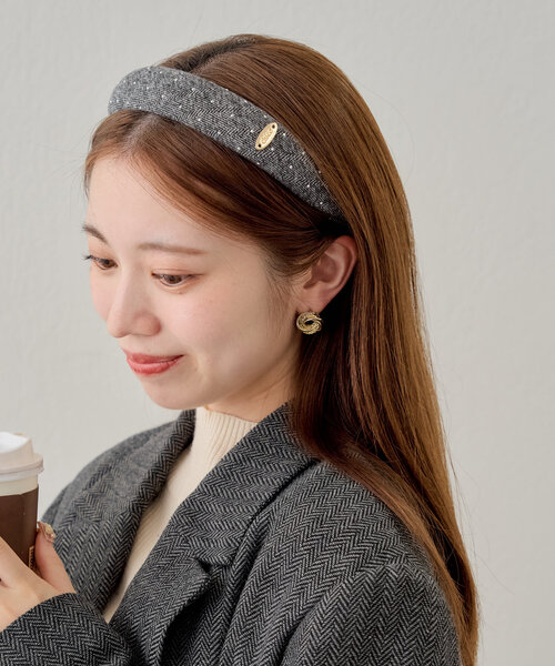 Chico（チコ）の「ツイードビジューカチューシャ（カチューシャ・レディース・ブラウン/グレー・FREE）」の5枚目の写真