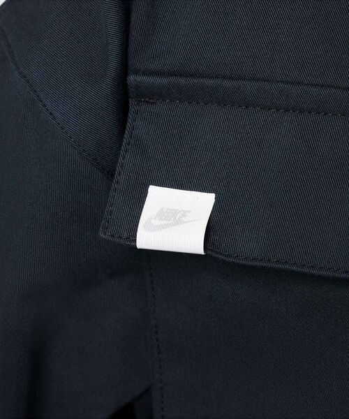 NIKE(ナイキ)の「ナイキ スポーツウェア ガールズジャケット / Nike Sportswear Girls' Jacket FZ5552-010 Black(ブルゾン・キッズ・ブラック・130/140/150/160/170)」の4枚目の写真