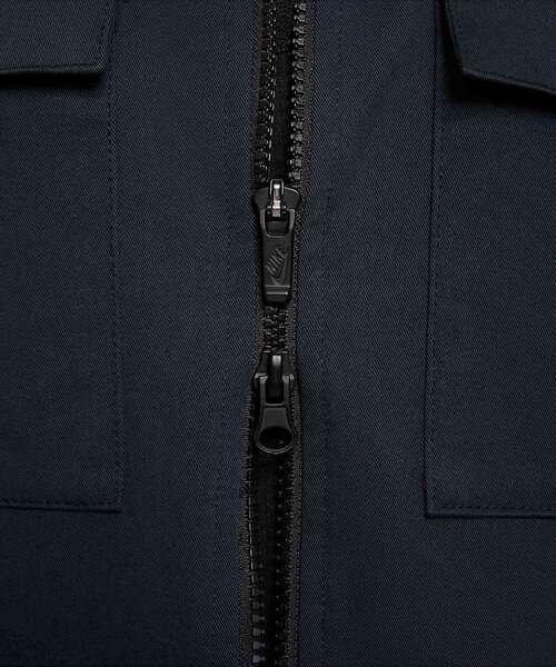 NIKE(ナイキ)の「ナイキ スポーツウェア ガールズジャケット / Nike Sportswear Girls' Jacket FZ5552-010 Black(ブルゾン・キッズ・ブラック・130/140/150/160/170)」の6枚目の写真