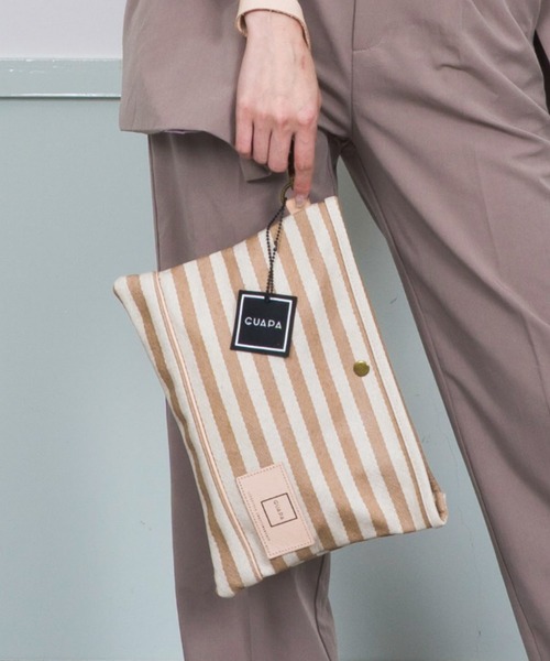 GUAPA(グアパ)の「【GUAPA】サコッシュ ショルダーバッグ クラッチバッグ ストライプ 2WAY(ショルダーバッグ・レディース・ネイビー/ベージュ/ブルー・FREE)」の2枚目の写真