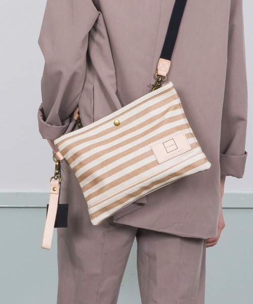 GUAPA(グアパ)の「【GUAPA】サコッシュ ショルダーバッグ クラッチバッグ ストライプ 2WAY(ショルダーバッグ・レディース・ネイビー/ベージュ/ブルー・FREE)」の13枚目の写真