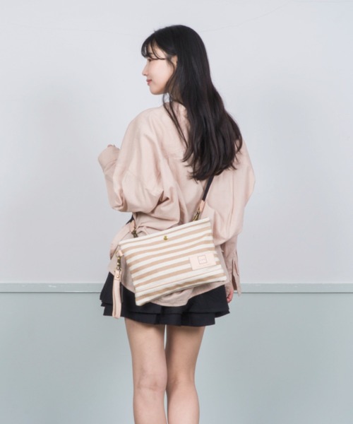 GUAPA(グアパ)の「【GUAPA】サコッシュ ショルダーバッグ クラッチバッグ ストライプ 2WAY(ショルダーバッグ・レディース・ネイビー/ベージュ/ブルー・FREE)」の18枚目の写真