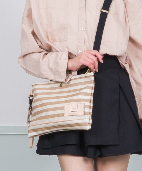 GUAPA(グアパ)の「【GUAPA】サコッシュ ショルダーバッグ クラッチバッグ ストライプ 2WAY(ショルダーバッグ・レディース・ネイビー/ベージュ/ブルー・FREE)」の19枚目の写真