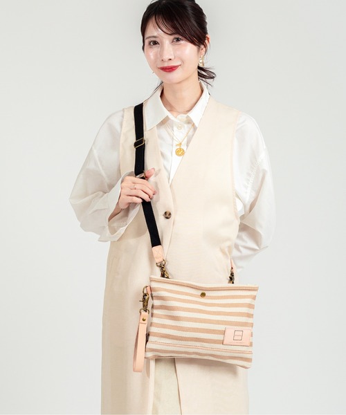 GUAPA(グアパ)の「【GUAPA】サコッシュ ショルダーバッグ クラッチバッグ ストライプ 2WAY(ショルダーバッグ・レディース・ネイビー/ベージュ/ブルー・FREE)」の10枚目の写真