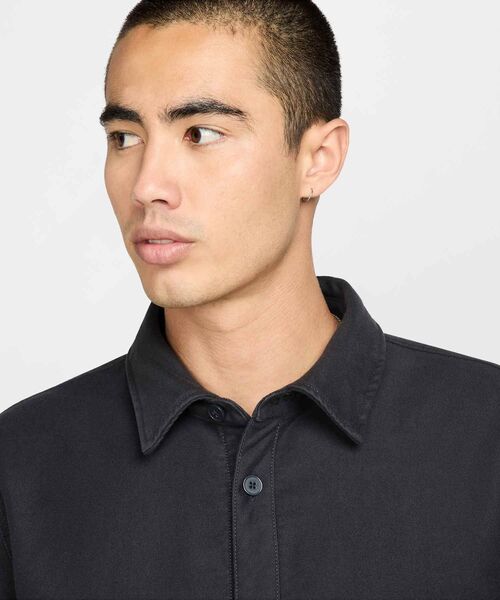 NIKE(ナイキ)の「ナイキ ライフ メンズ ロングスリーブ シャモア フィールド シャツ / Nike Life Men's Long-Sleeve Chamois Field Shirt FB7743-060 Anthracite(シャツ/ブラウス・メンズ・スミクロ・2XL/L/M/S/XL)」の3枚目の写真