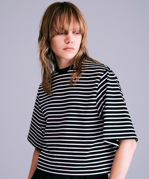 NOISE MAKER(ノイズメーカー)の「ボックスシルエットボーダーTシャツ【MADE IN JAPAN】(Tシャツ/カットソー・レディース・ネイビー/ホワイト/ブラック・FREE)」の1枚目の写真