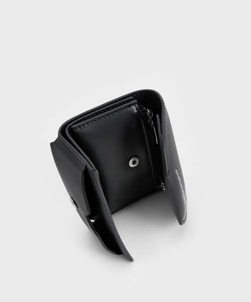 CHARLES & KEITH（チャールズ & キース）の「Enola エノラ フロントフラップウォレット（財布・レディース・ダークブラウン/クリーム/スミクロ・XXS）」の22枚目の写真