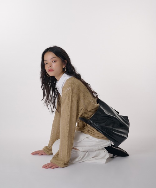 MUHET(ミュエータ)の「synthetic leather shoulder bag / ポーチ付き合皮ショルダーバッグ(ショルダーバッグ・レディース・ブラック/ブラウン・FREE)」の5枚目の写真