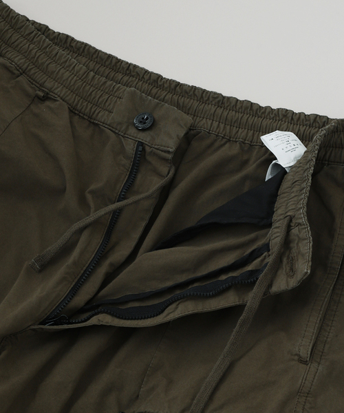 C.P. COMPANY(シーピーカンパニー)の「【C.P. Company / シーピーカンパニー】MICROREPS BOXY CARGO LENS PANTS(カーゴパンツ・メンズ・ブラック/グリーン・44/46/48)」の8枚目の写真