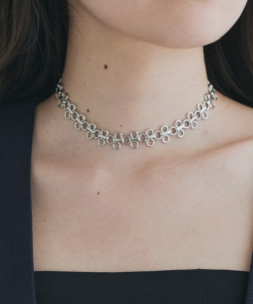 kiehtova（キエトヴァ）の「【kiehtova】FLOUR CHAIN NECKLACE/フラワーチェーンネックレス（ネックレス・レディース・シルバー/ゴールド・FREE）」の12枚目の写真