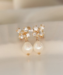 crystal bijou ランダム&スイングパールイヤリング