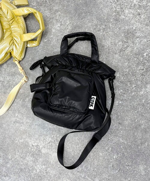 Casselini(キャセリーニ)の「【CASSELINI/キャセリーニ】シャイニークロスポケットバッグ(ショルダーバッグ・レディース・イエロー/ブラック・FREE)」の2枚目の写真