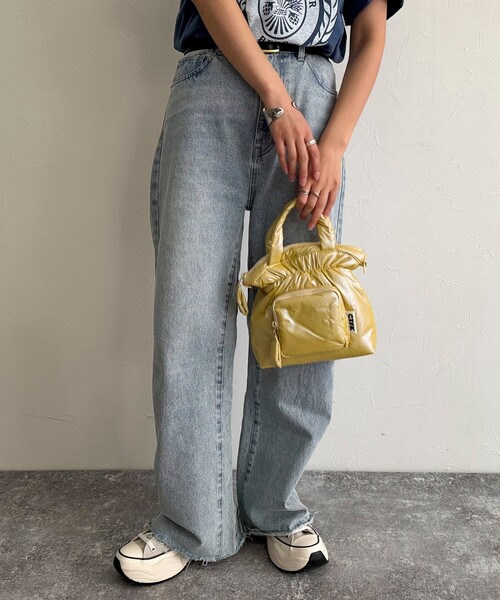 Casselini(キャセリーニ)の「【CASSELINI/キャセリーニ】シャイニークロスポケットバッグ(ショルダーバッグ・レディース・イエロー/ブラック・FREE)」の3枚目の写真