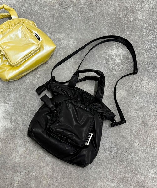 Casselini(キャセリーニ)の「【CASSELINI/キャセリーニ】シャイニークロスポケットバッグ(ショルダーバッグ・レディース・イエロー/ブラック・FREE)」の11枚目の写真