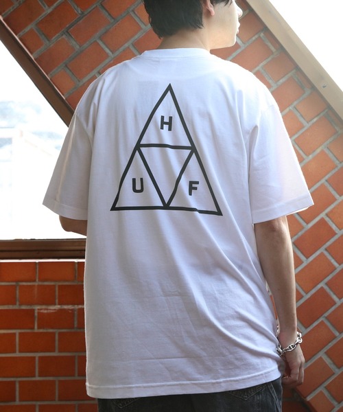 HUF(ハフ)の「HUF ロゴ半袖シャツ(Tシャツ/カットソー・メンズ・ホワイト系2/ホワイト系1/ブラック系1/ブラック系2・X-LARGE/MEDIUM/LARGE)」の2枚目の写真