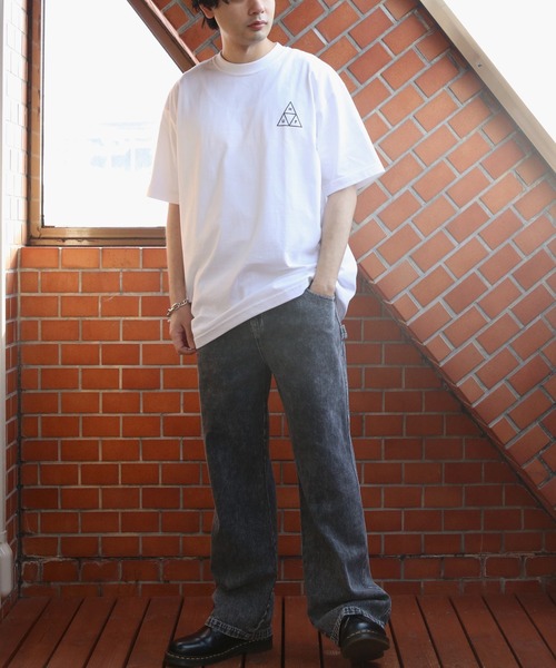 HUF(ハフ)の「HUF ロゴ半袖シャツ(Tシャツ/カットソー・メンズ・ホワイト系2/ホワイト系1/ブラック系1/ブラック系2・X-LARGE/MEDIUM/LARGE)」の10枚目の写真