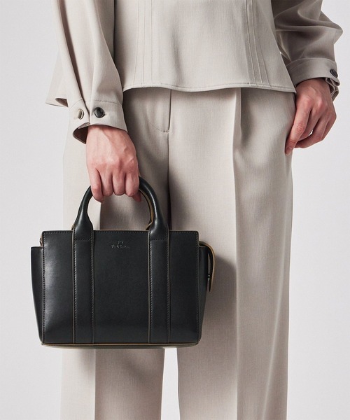 Paul Smith（ポールスミス）の「PS Paul Smith Everyday 2WAYショルダーバッグ / 555402 WB040S（ショルダーバッグ・レディース・グレイッシュベージュ/ブラック・FREE）」の17枚目の写真