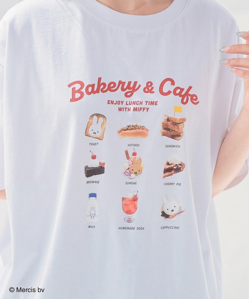 Honeys（ハニーズ）の「【ＵＶカット】ミッフィー／ゆるＴシャツ（Tシャツ/カットソー・レディース・ホワイト/イエロー/スミクロ/ラベンダー・L/LL/M/S/SS）」の2枚目の写真