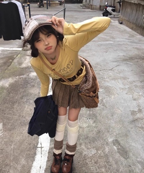 UP START（アップスタート）の「【LAMPOON】フェイクファー２WAYバッグ（ショルダーバッグ・レディース・ブラウン・FREE）」の4枚目の写真