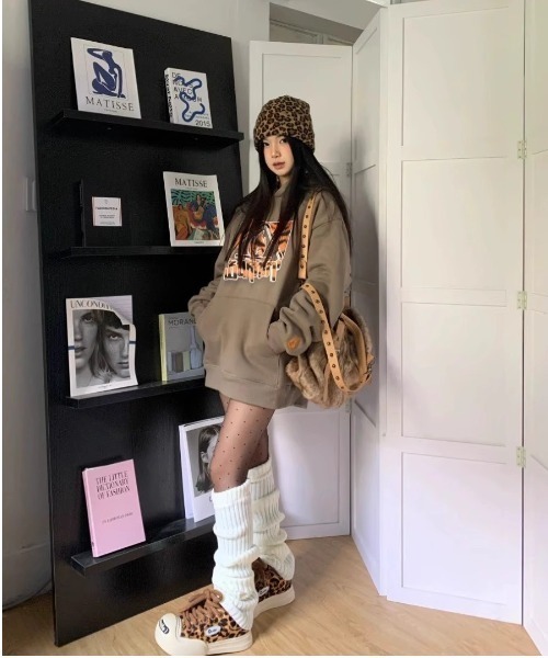 UP START（アップスタート）の「【LAMPOON】フェイクファー２WAYバッグ（ショルダーバッグ・レディース・ブラウン・FREE）」の6枚目の写真