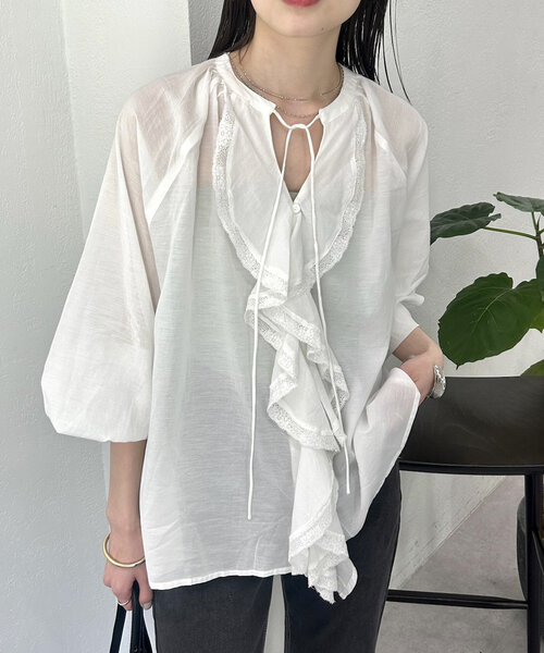 mystic(ミスティック)の「FANAKA ruffle blouse(シャツ/ブラウス・レディース・ホワイト/ブラック・FREE)」の1枚目の写真