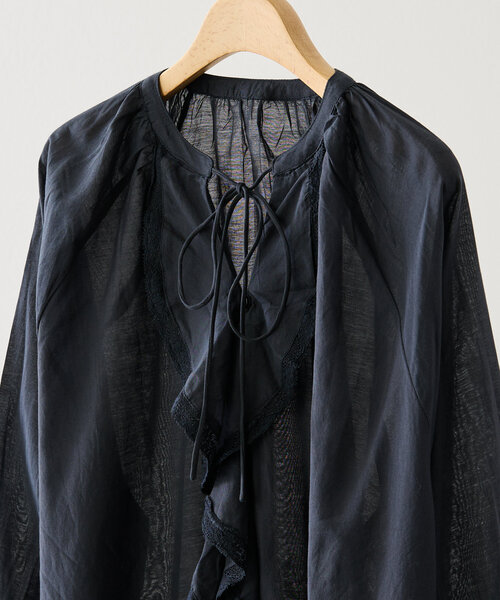 mystic(ミスティック)の「FANAKA ruffle blouse(シャツ/ブラウス・レディース・ホワイト/ブラック・FREE)」の6枚目の写真