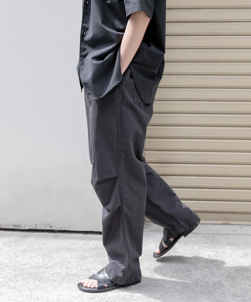 FORK&SPOON（フォークアンドスプーン）の「FORK&SPOON　コットンタイプライターニータックパンツ（その他パンツ・メンズ・ブラック/カーキ・4/5）」の2枚目の写真
