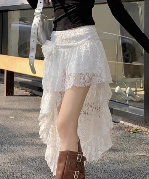 lilful(リルフル)の「【インパン付き】フラワーレースアシメトリー ティアードスカート(スカート・レディース・ホワイト/ブラック・S/M)」の5枚目の写真