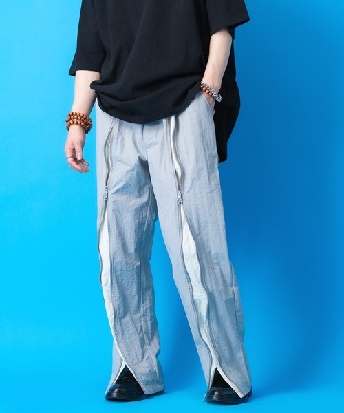 a.p.o.v.(エーピーオービー)の「a.p.o.v. フロントダブルジップツートーンナイロンパンツ(その他パンツ・メンズ・ベージュ/ブラック/カーキ/グレー/チャコール・M)」の2枚目の写真