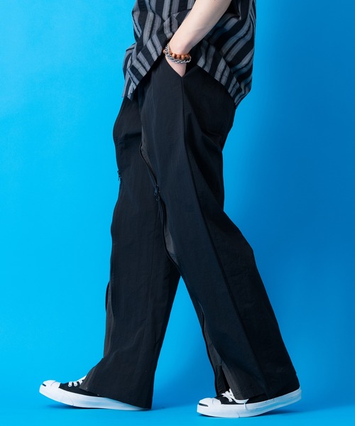 a.p.o.v.(エーピーオービー)の「a.p.o.v. フロントダブルジップツートーンナイロンパンツ(その他パンツ・メンズ・ベージュ/ブラック/カーキ/グレー/チャコール・M)」の6枚目の写真