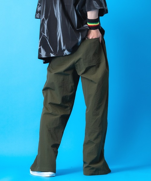 a.p.o.v.(エーピーオービー)の「a.p.o.v. フロントダブルジップツートーンナイロンパンツ(その他パンツ・メンズ・ベージュ/ブラック/カーキ/グレー/チャコール・M)」の14枚目の写真