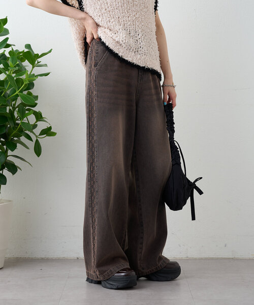 w closet（ダブルクローゼット）の「【2サイズ展開】サイドラインジャガードデニムパンツ（デニムパンツ・レディース・ブルー/ブラウン・0/1）」の2枚目の写真