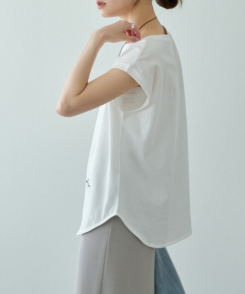 PUAL CE CIN（ピュアルセシン）の「汗シミ防止ワンポイントロゴフレンチスリーブTシャツ（Tシャツ/カットソー・レディース・ブラック/グレイッシュベージュ/オフホワイト/ブラック系その他・FREE）」の7枚目の写真